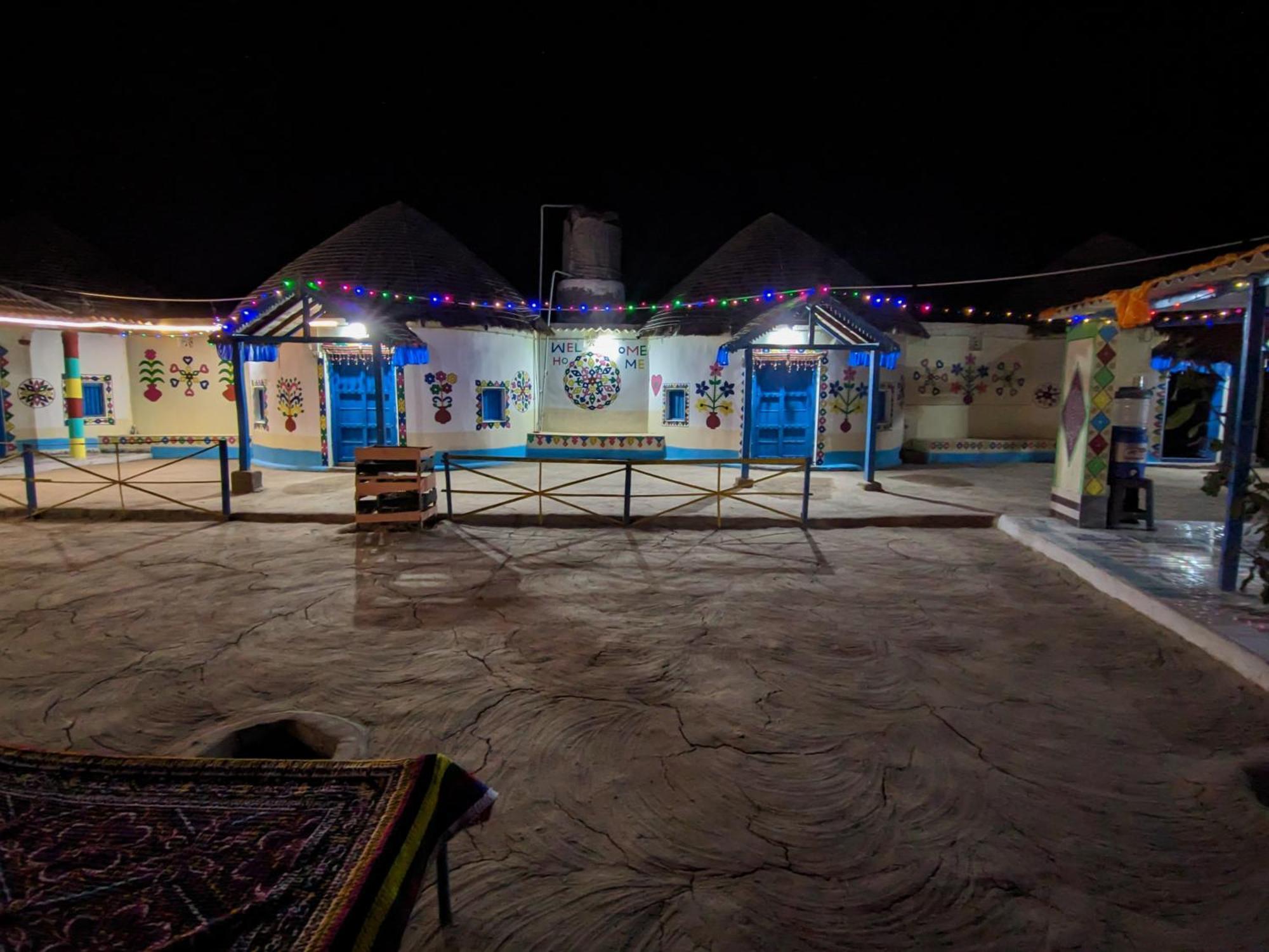 White Land Villagestay Dhordo Exterior photo