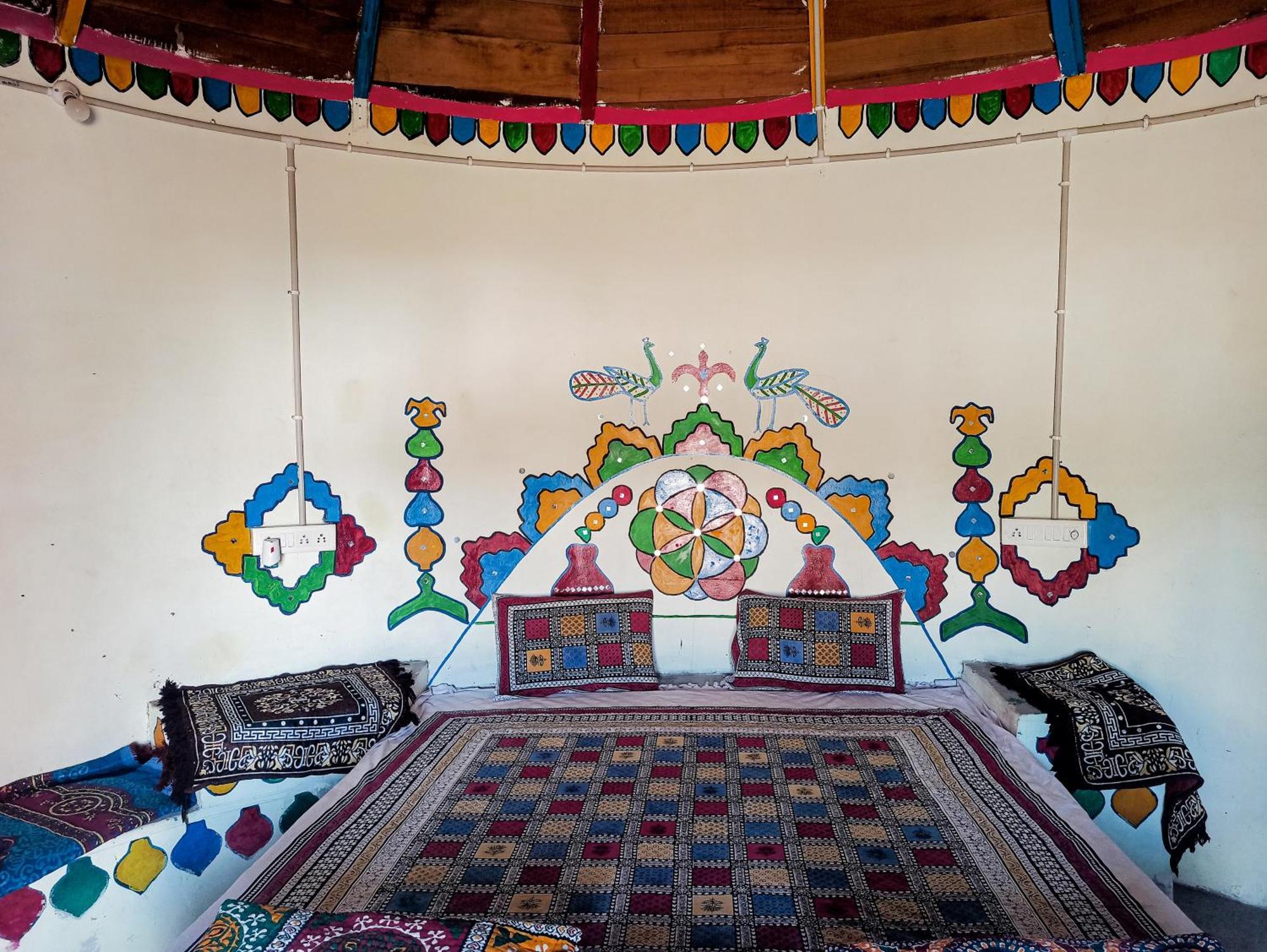 White Land Villagestay Dhordo Exterior photo
